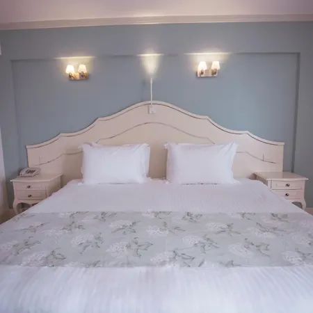 Hotel Limani 2*